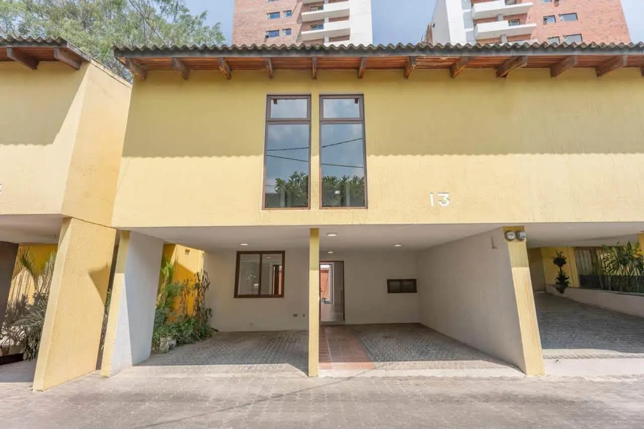Zona 10 — foto 5 de 8