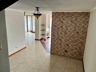 Zona 10, 20 calle final — miniatura 2 de 6
